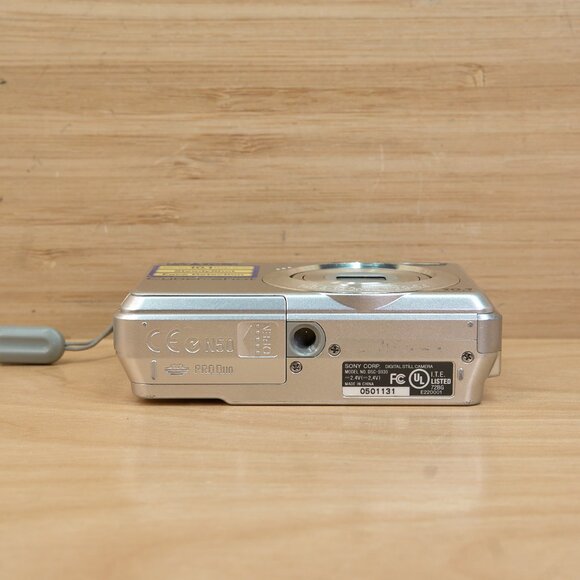 Sony Cyber Shot DSC-S930 Digital Camera 10.1MP Tested Working - Picture 7 of 9